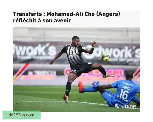 跟队独家切尔西六位数加附加签下谢周三17岁左后卫新星青训瑰宝